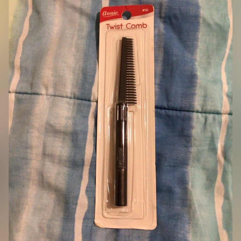 Twist/Loc Comb